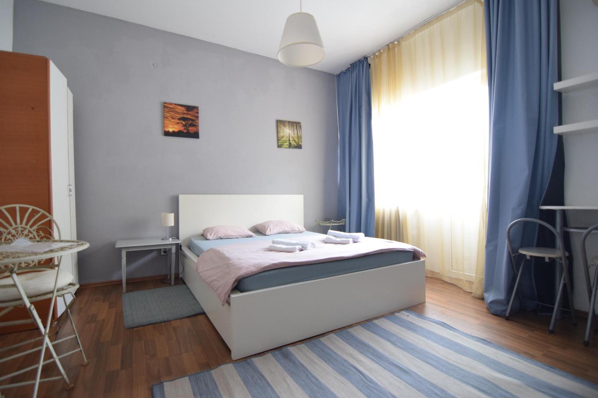 Studio Piata Rosetti Bucarest Esterno foto